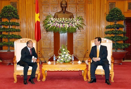 Le Premier ministre Nguyen Tan Dung reçoit l’ambassadeur Kazakh - ảnh 1